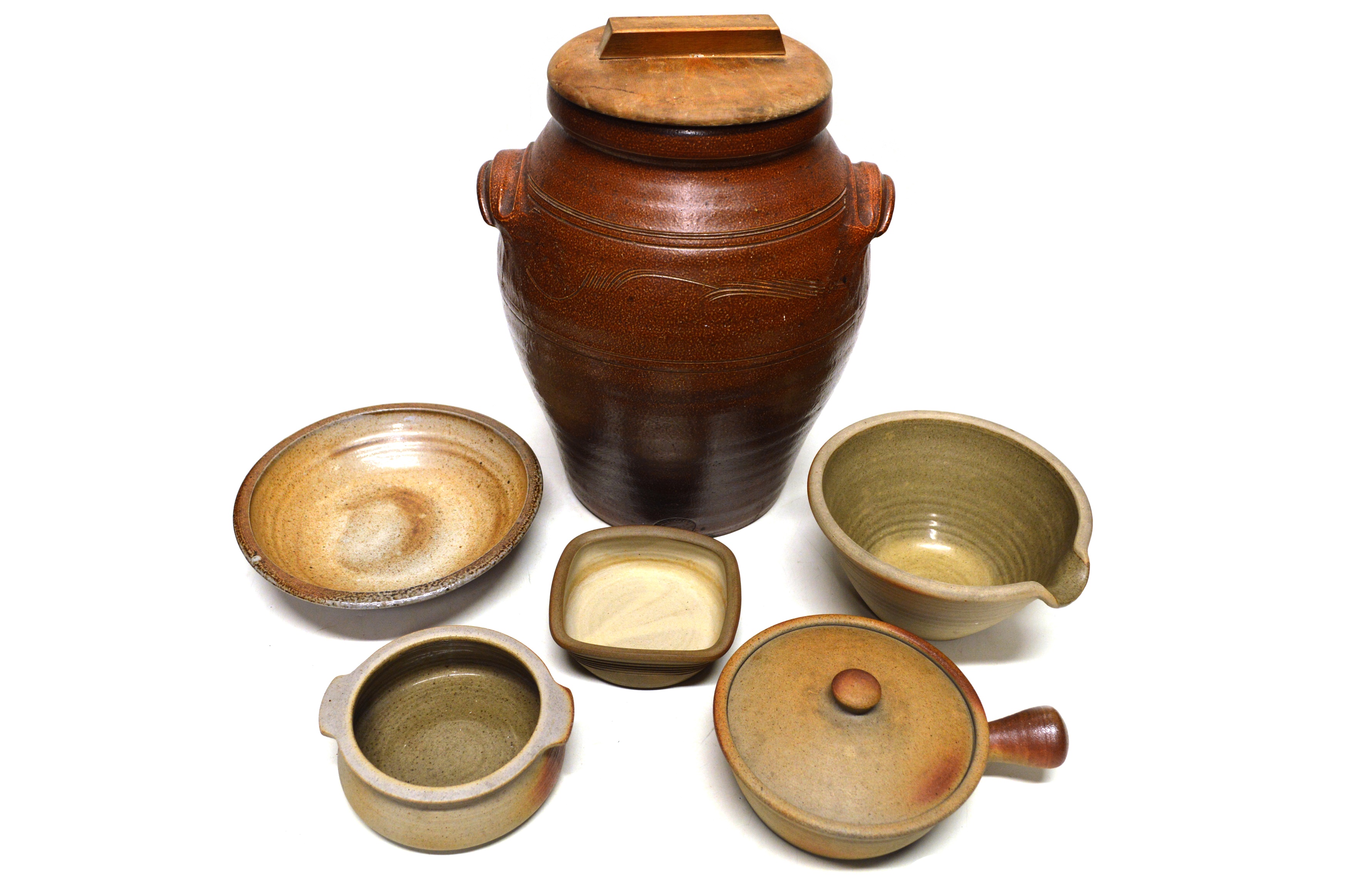 ceramic bread crock