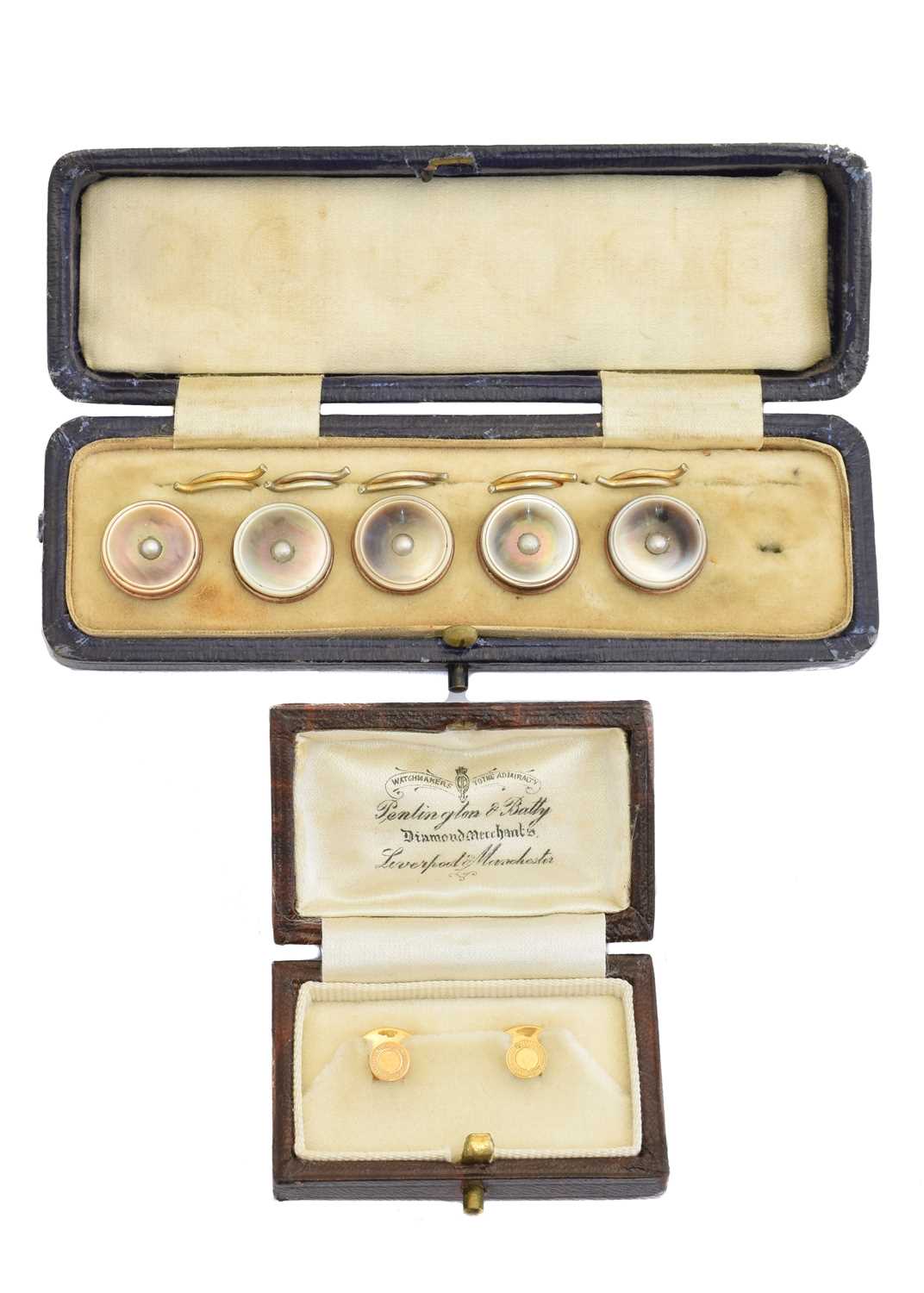 Lot 50 - A cased set of 9ct gold dress studs