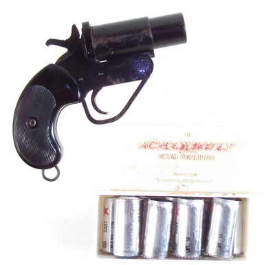Lot 25 - Flare pistol 1 inch calibre serial number 134907