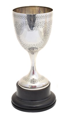 Lot 138 - An Edward VII silver cup