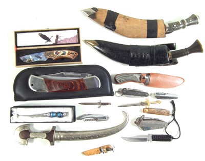 Lot 220 - Collection of various knives including a shop display