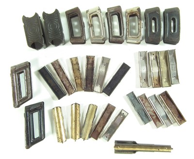 Lot 142 - Thirty assorted vintage rifle clips and chargers