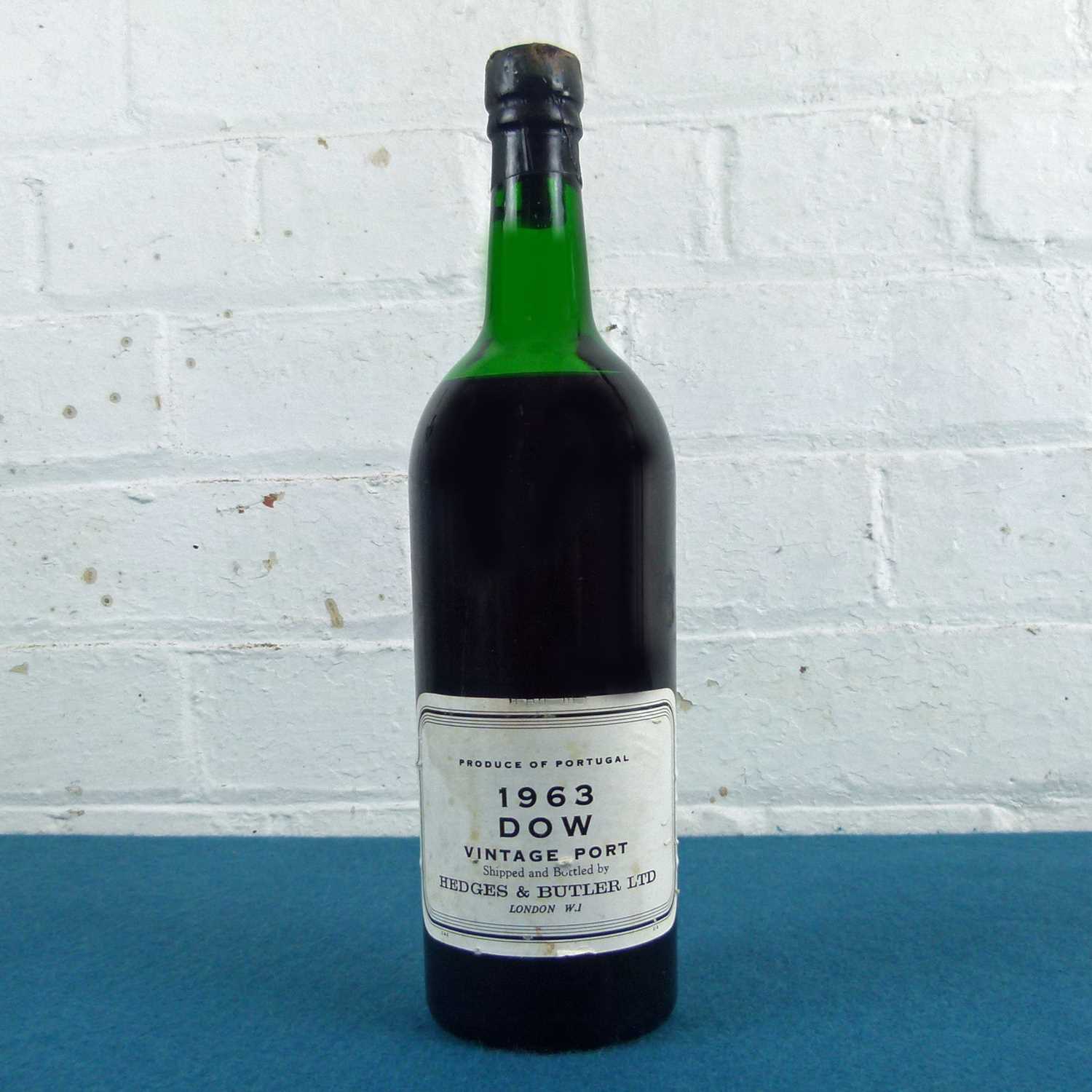 Lot 33 - 1 Bottle Dow’s Vintage Port 1963 (mus) UK bottled by Hedges and Butler London