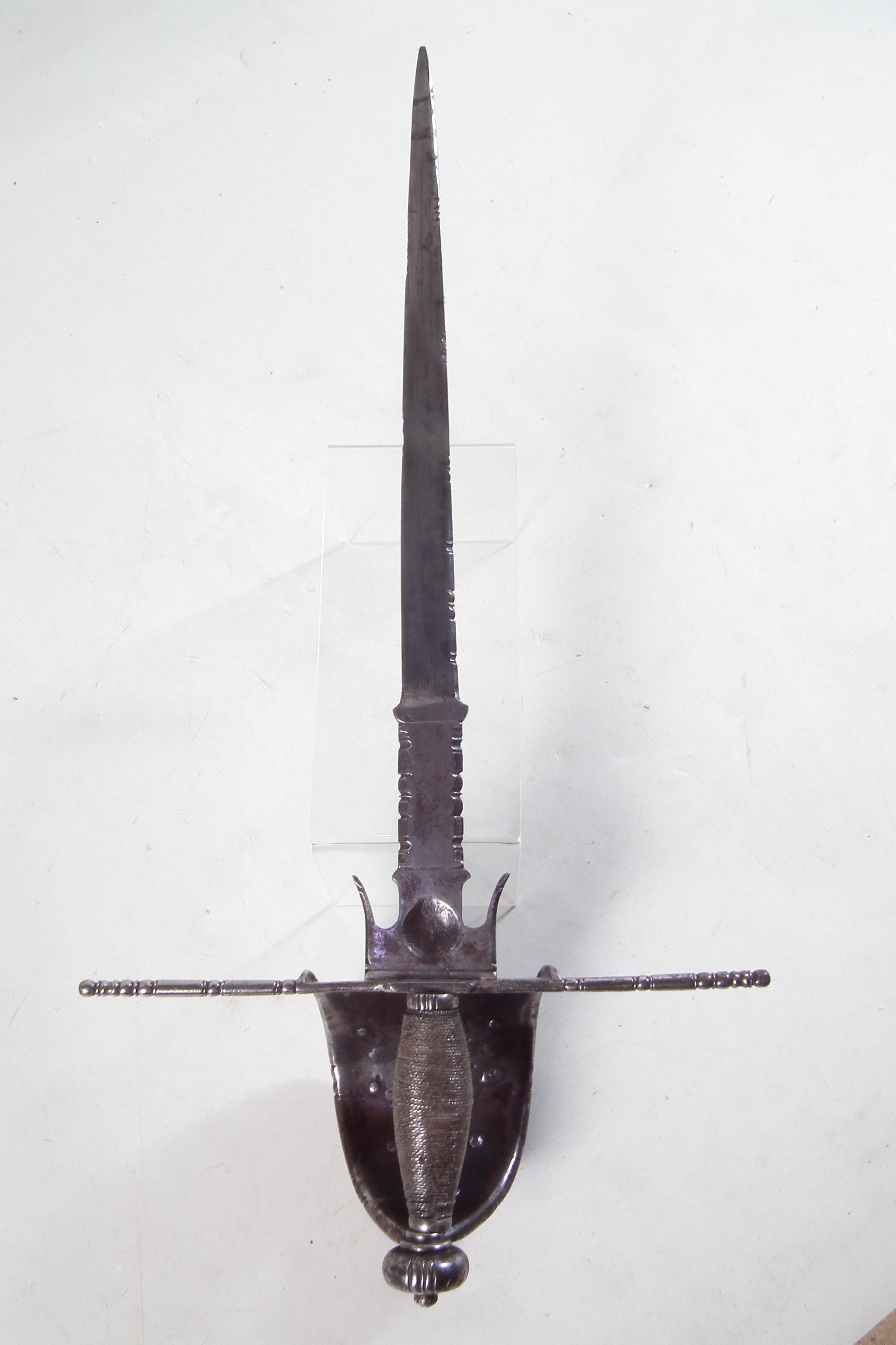 Lot 200 - Main Gauche dagger