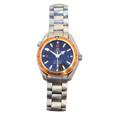 Lot 139 - A stainless steel Omega Seamaster Planet Ocean watch