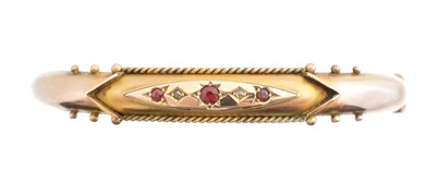 Lot 2 - A late Victorian 9ct gold hinged bangle