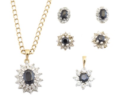 Lot 119 - A selection of sapphire jewellery