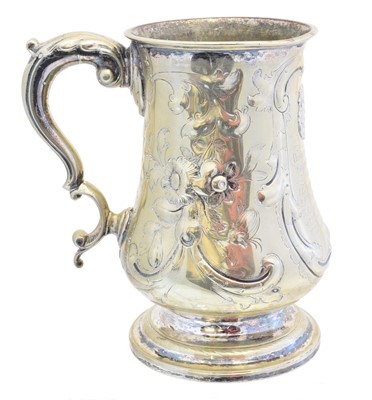 Lot 133 - A silver plated rowing cup