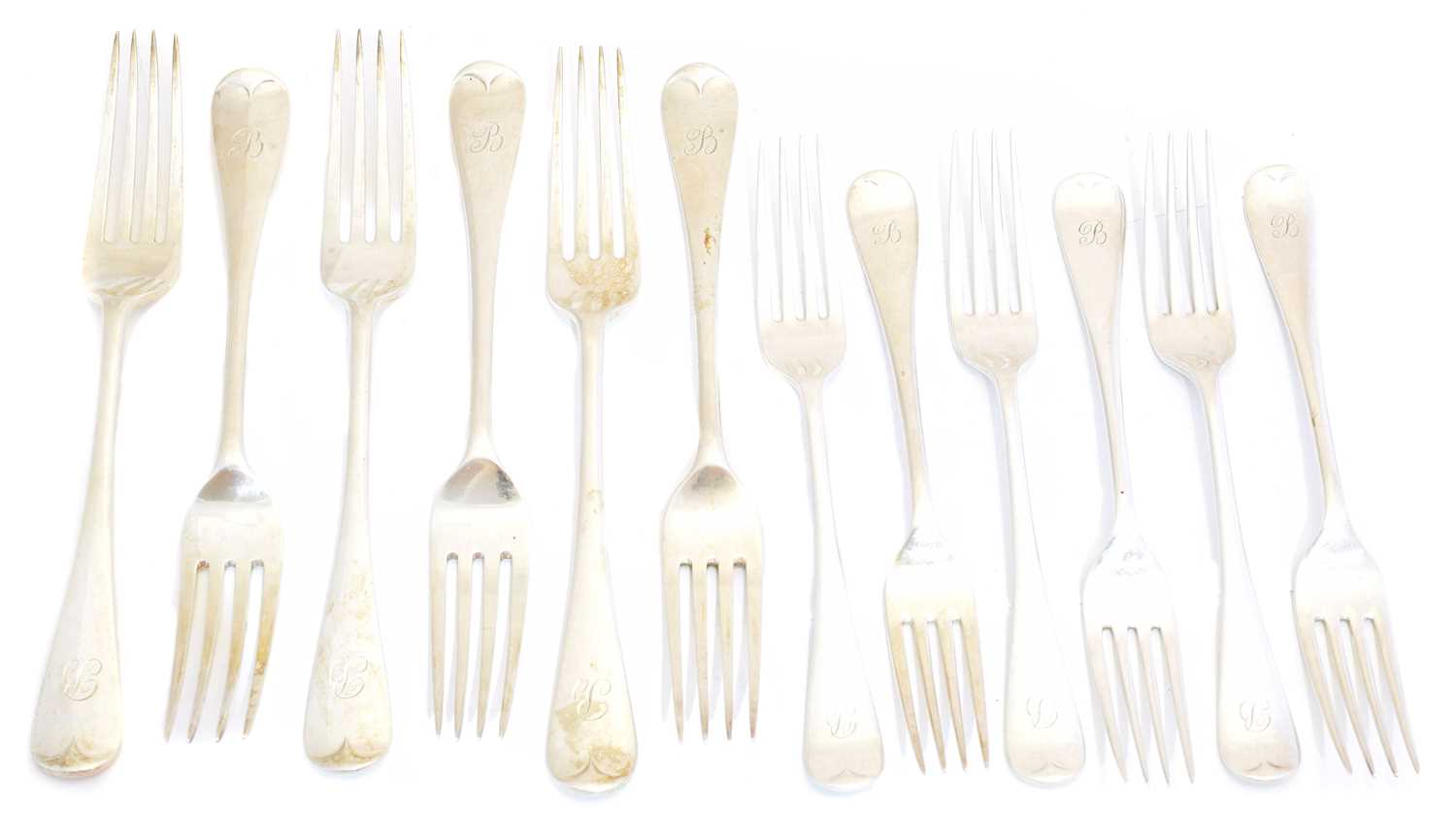 Lot 106 - A selection of silver forks