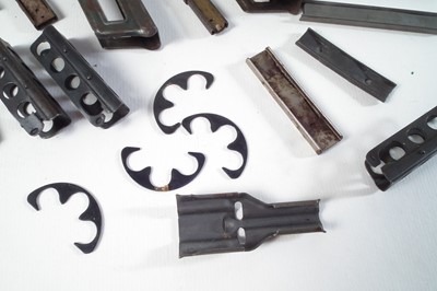 Lot 359 - Assorted vintage stripper clips