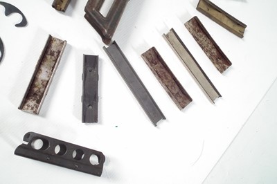Lot 359 - Assorted vintage stripper clips