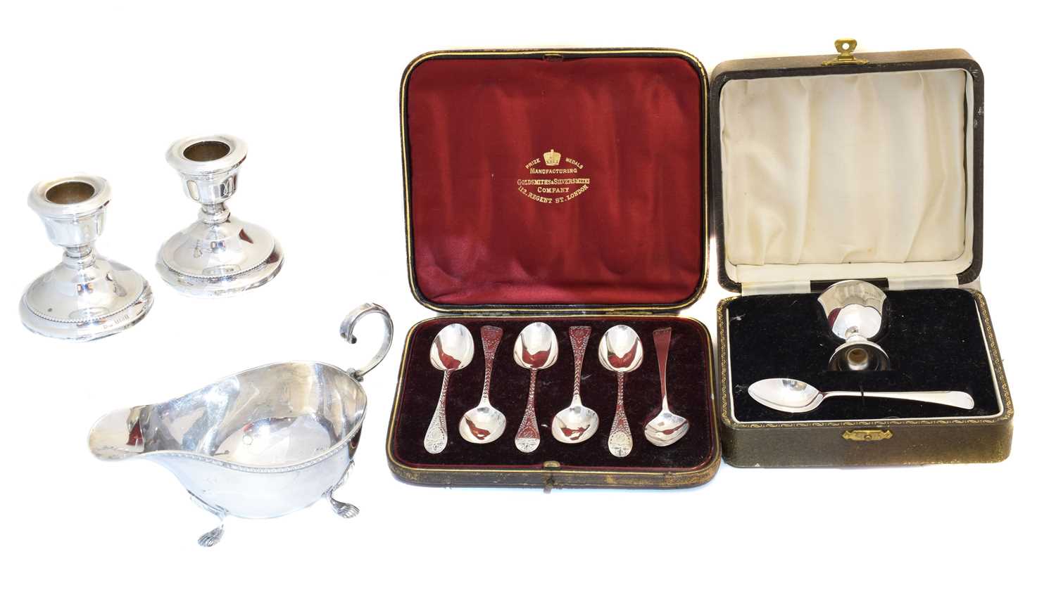 Lot 90 - A selection of silver