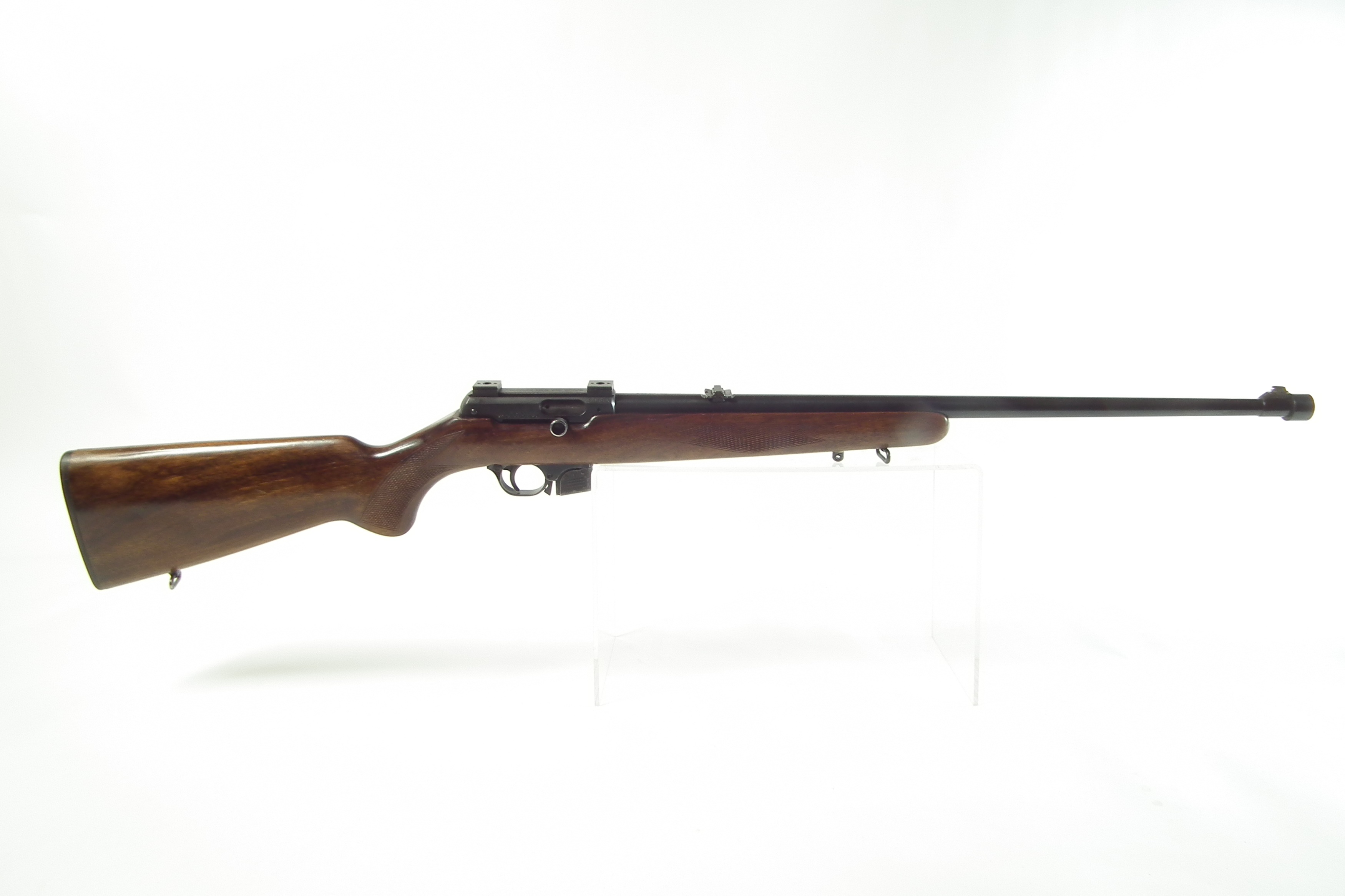 Lot 174 - Brno .22lr Model 581 semi automatic rifle