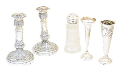 Lot 126 - A selection of silver