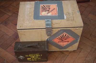 Lot 332 - Reloading equipment