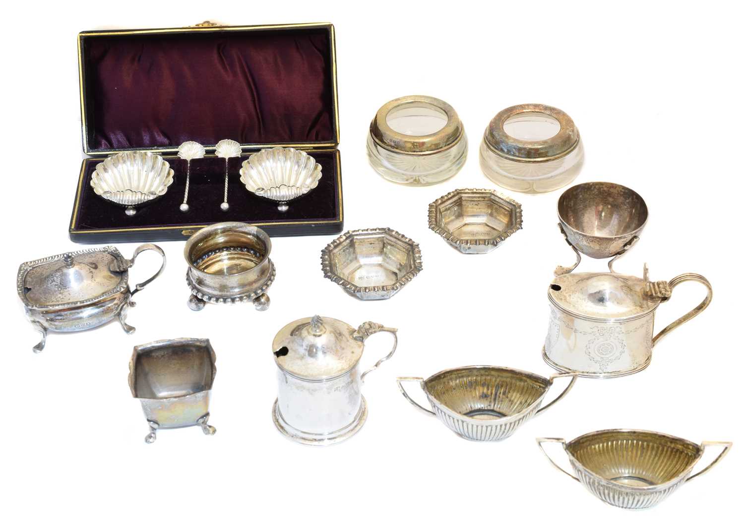Lot 97 - A selection of silver