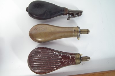 Lot 325 - Collection of flasks and a game carrier