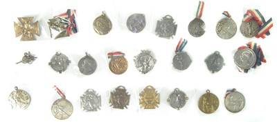 Lot 369 - Twenty four French medals