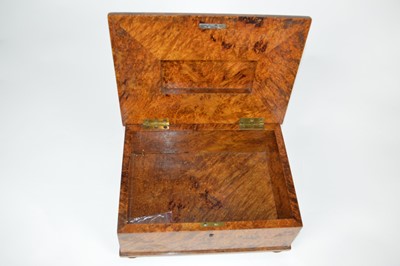 Lot 207 - 20th century jewellery box