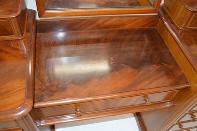 Lot 303 - Victorian mahogany pedestal dressing table