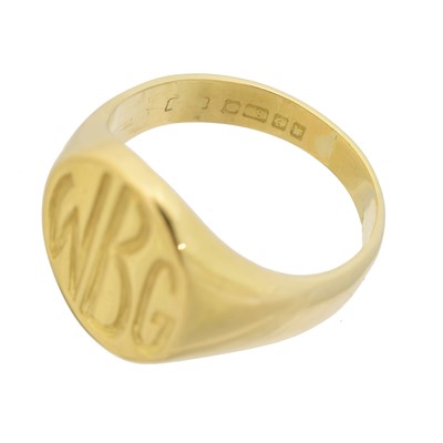 Lot 117 - An 18ct gold signet ring