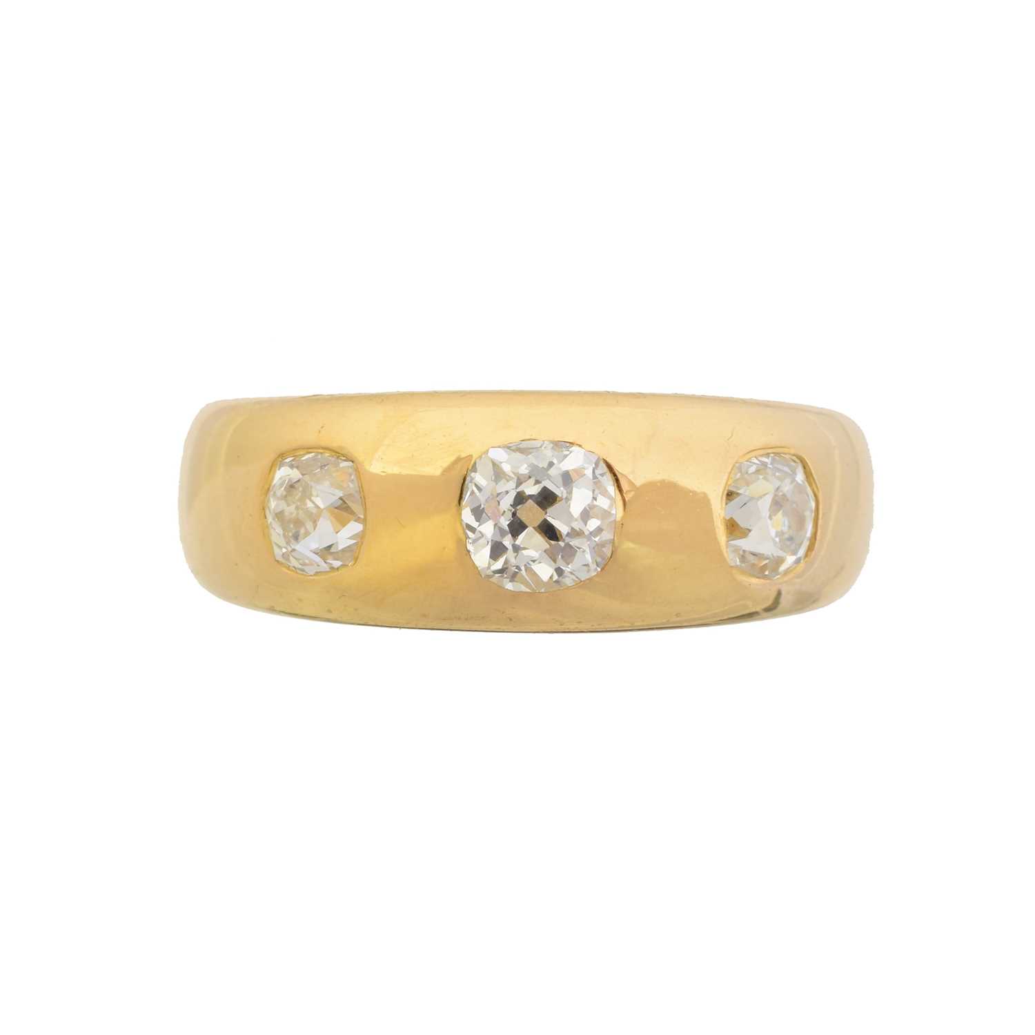 Lot 108 - A diamond three stone ring