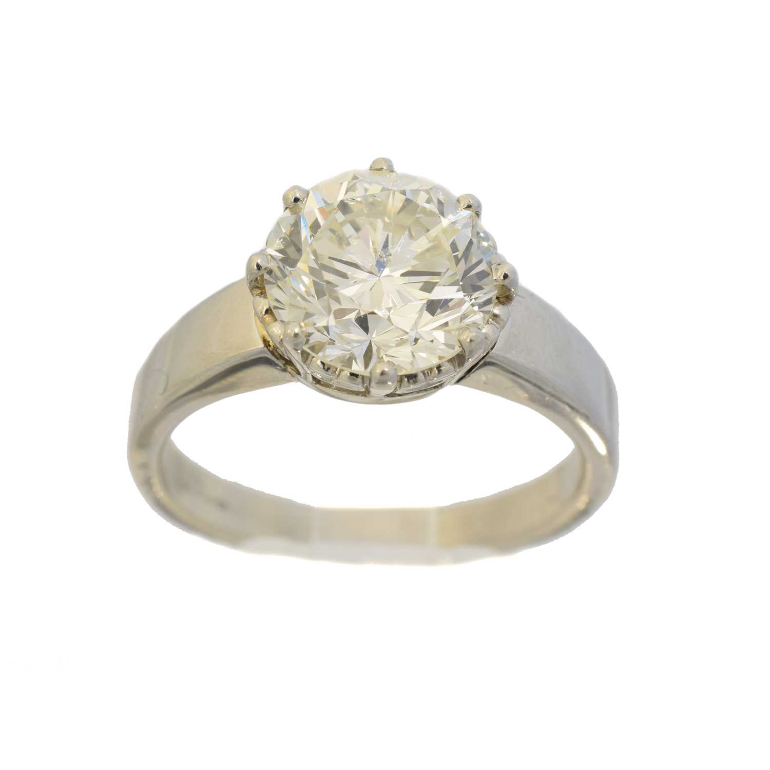 99 - A platinum diamond single stone ring,
