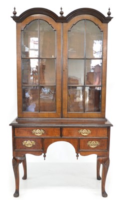 Lot 238 - 1930's Queen Anne style display cabinet