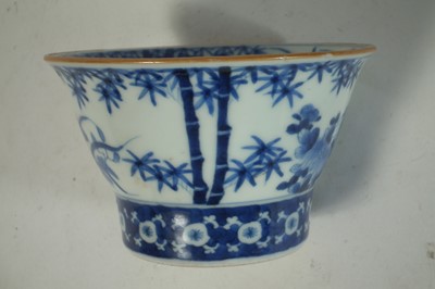 Lot 136 - Chinese cup