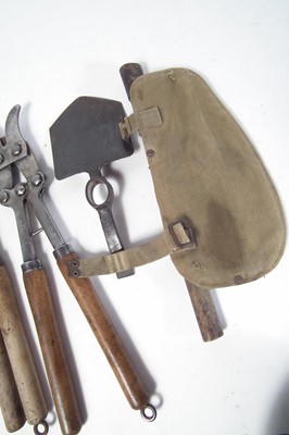 Lot 191 - Two British WW1 wire cutters and a shovel.