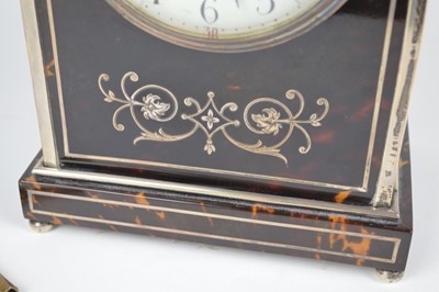 Lot 175 - Edwardian mantel clock