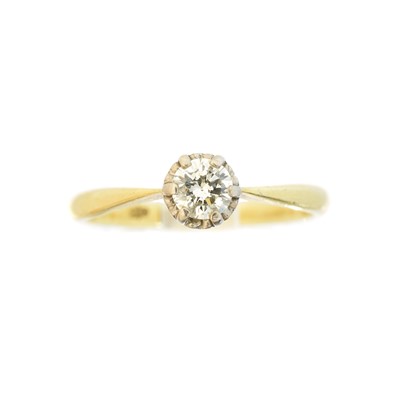 Lot 47 - A diamond single stone ring