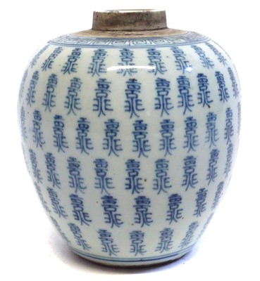 Lot 143 - Chinese vase