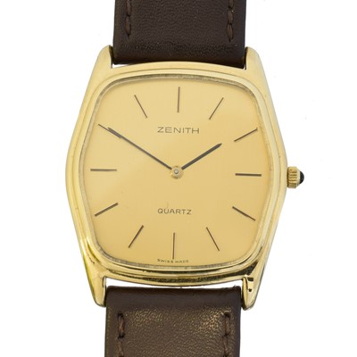 Lot 201 - A 14ct gold cased Zenith quartz watch