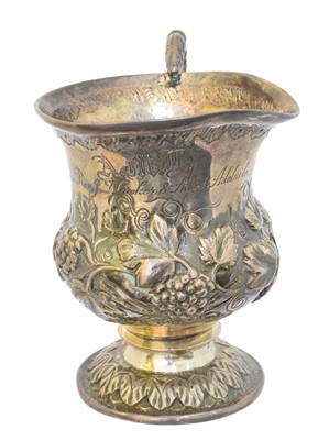 Lot 199 - A Georgian silver mug