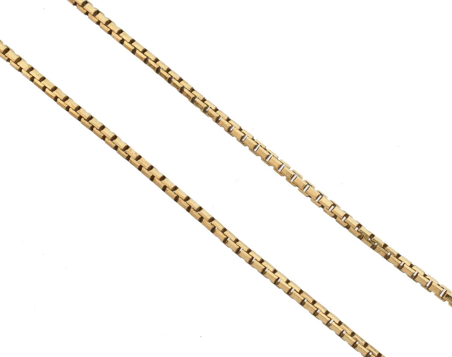 Lot 33 - A 9ct gold chain necklace