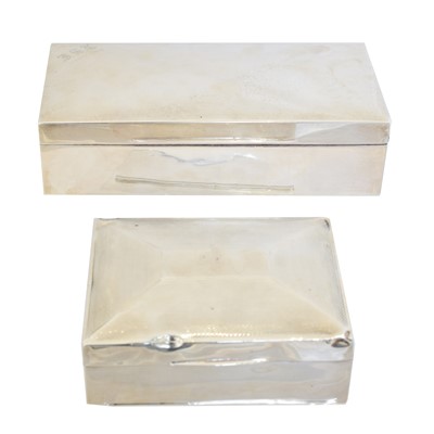 Lot 148 - An early 20th century silver cigarette box