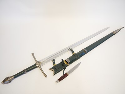 Lot 26 - Lord of the Rings Strider's hand and a half sword with dagger