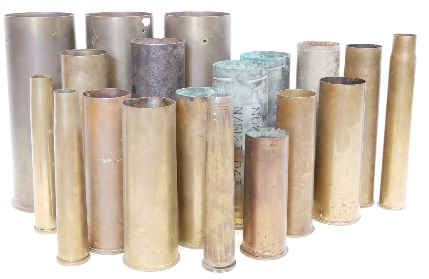 Lot 344 - Nineteen artillery shell cases