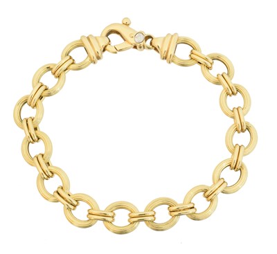 Lot 34 - An 18ct gold bracelet