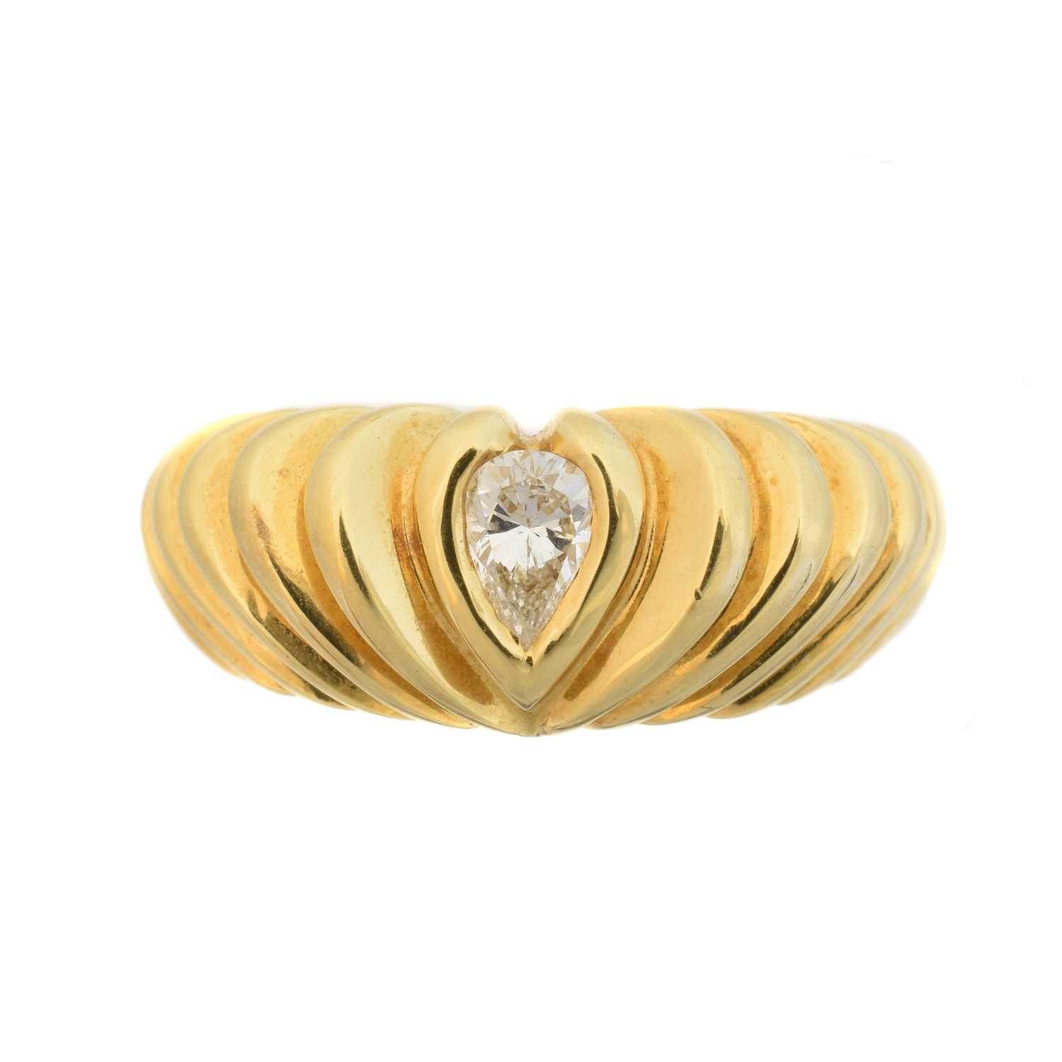 Lot 110 - An 18ct gold diamond single stone ring