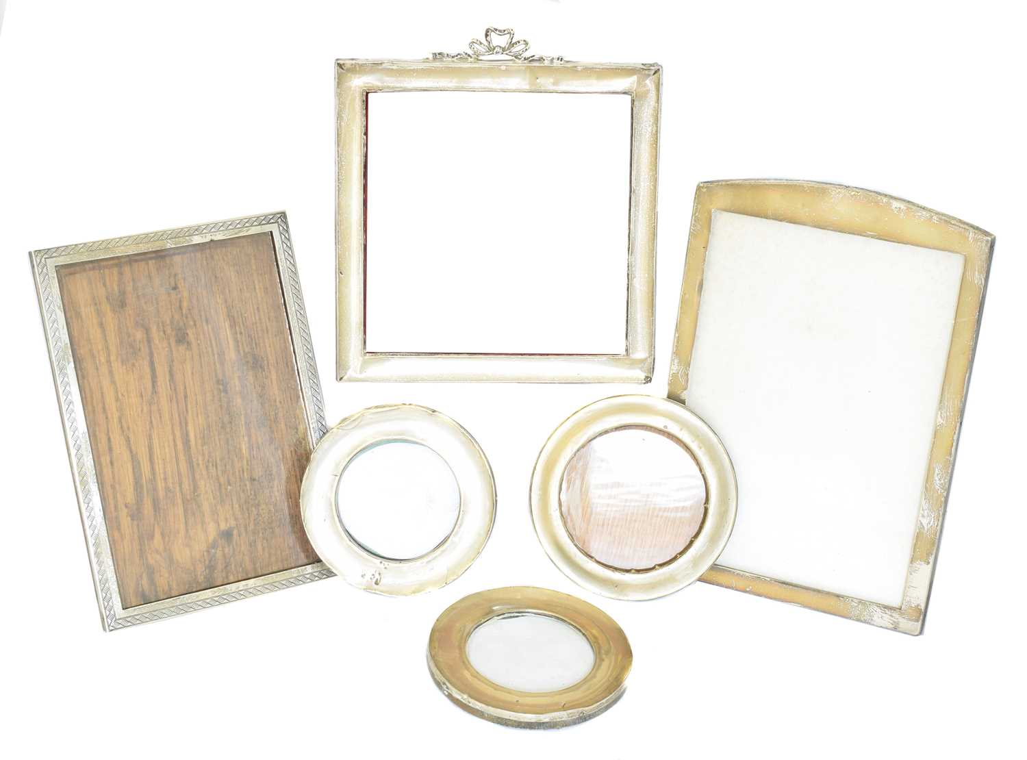 Lot 192 - A selection of early 20th century silver frames
