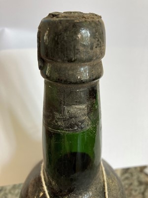 Lot 81 - 1 Bottle Warre’s Vintage Port 1958 (b/n)