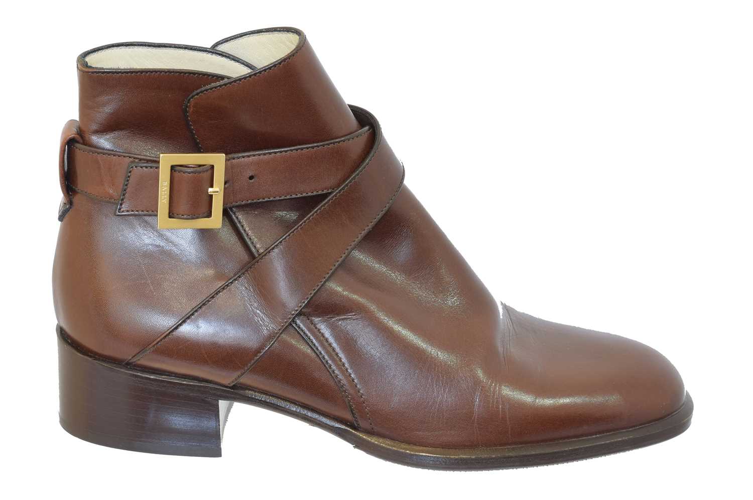 Lot 151 - A pair of leather ankle boots by Bally
