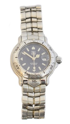 Lot 148 - A ladies stainless steel Tag Heuer watch