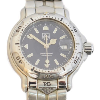 Lot 148 - A ladies stainless steel Tag Heuer watch