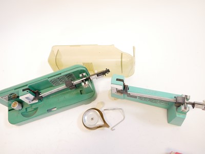 Lot 572 - Two RCBS scales and a set of .243Hornady dies