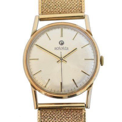 Lot 186 - A 9ct gold Roamer wristwatch