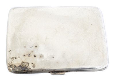 Lot 143 - A George V silver enamel cigarette case