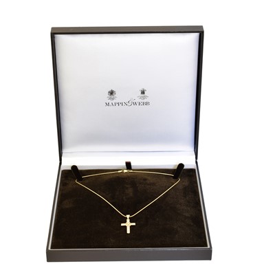Lot 72 - An 18ct gold diamond cross pendant by Mappin & Webb